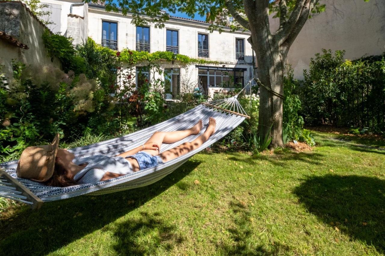 Escale Rochelaise, Gite Urbain Avec Spa Bain Nordique Et Sauna Tonneau ลาโรแชล ภายนอก รูปภาพ